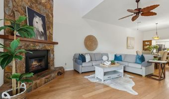 2058 BEACH Ave, Atlantic Beach, FL 32233