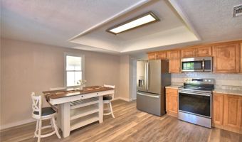 208 CENTER St, Auburndale, FL 33823