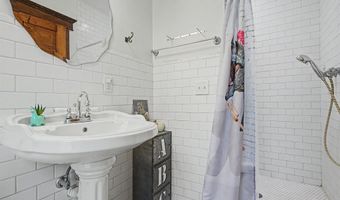 2928 E Stagecoach Trl, Apple River, IL 61001