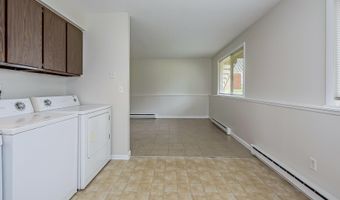 1670 Tudor Dr, Ann Arbor, MI 48103