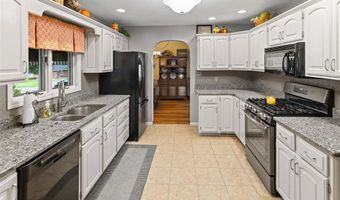 207 Ladd St, Alton, IL 62002