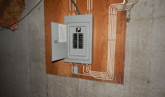 17 W Birch Ln, Beaver Cove, ME 04441