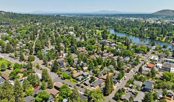 820 NW 12th St, Bend, OR 97703