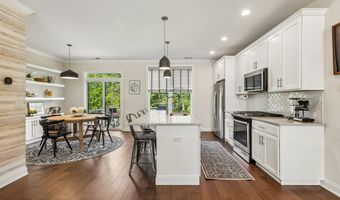 21 Brentwood Cir 21, Danbury, CT 06810