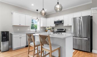 13 Minglewood Dr, Coventry, RI 02816