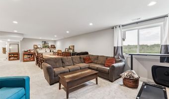 1819 8th Ave SE, Altoona, IA 50009