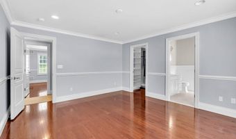 41 Marlpit Pl, Middletown, NJ 07748