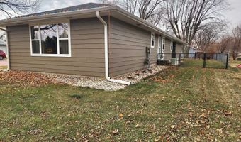 210 E Maple St, Beresford, SD 57004