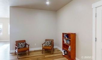 1015 E Canyon Dr, Big Water, UT 84741