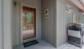 221 White Oak Trl, Banner Elk, NC 28604