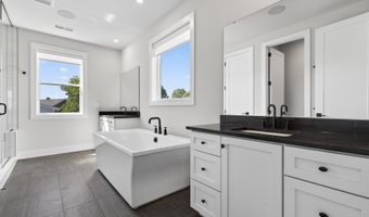 881 N MANCHESTER St, Arlington, VA 22205