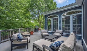 561 Willard Rd, Aurora, OH 44202