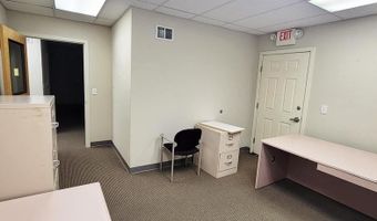 4 E JIMMIE LEEDS Rd 3, Absecon, NJ 08205