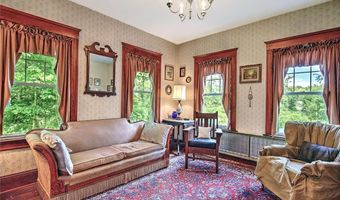 540 Greenville Rd, North Smithfield, RI 02896