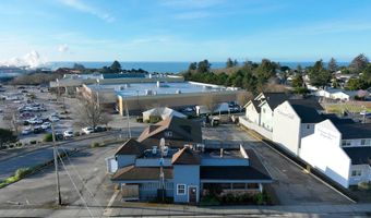 925 CHETCO Ave, Brookings, OR 97415