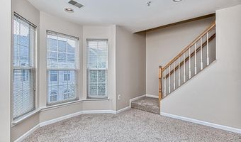 5832 COWLING Ct, Alexandria, VA 22304