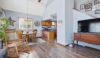 504 Carlin Dr, Angola, IN 46703