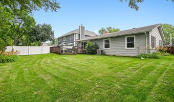 1810 N RIDGE Ave, Arlington Heights, IL 60004