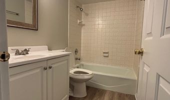 654 Longview Dr, Antioch, IL 60002