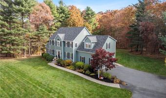 15 Leonard Dr, North Smithfield, RI 02896