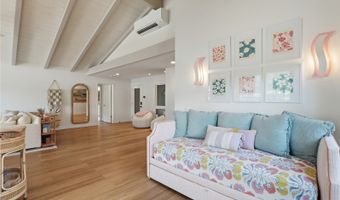 7327 Makaa St, Honolulu, HI 96825