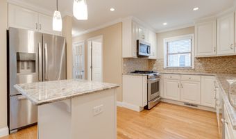 9 S Ridge Ave, Arlington Heights, IL 60005