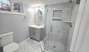 4813 LAWRENCE St, Alexandria, VA 22309