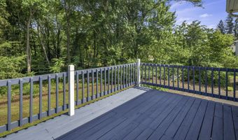 31 Roslyn Dr, Cheshire, CT 06410