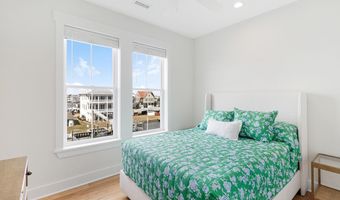 524 N Kinston Ave, Atlantic Beach, NC 28512