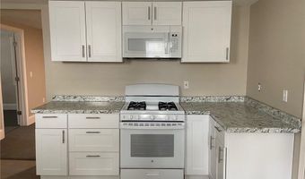 217 State St 1R, Bristol, RI 02809