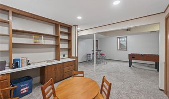 441 Walnut Ln, Apple Valley, MN 55124