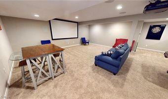 940 Longitude Ln, Amherst, OH 44001