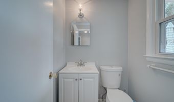 8912 BATTERY Rd, Alexandria, VA 22308