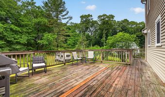 17 Hunters Path, Clinton, CT 06413