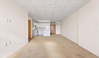 194 Park Ave 2B, Amityville, NY 11701