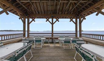306 America, Newport, RI 02840