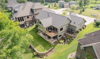 932 Emerald Pines Dr, Arnolds Park, IA 51331