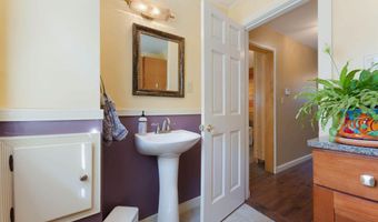 36 Woodlawn Ave, Auburn, ME 04210