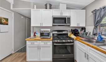 8 Comfort Way, Coventry, RI 02816