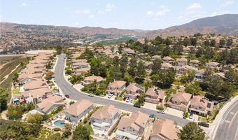 405 S Laureltree Dr, Anaheim, CA 92808