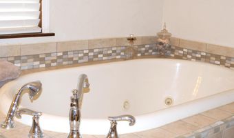 404 408 W 3rd St, Capitan, NM 88316