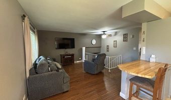 203 CEDARWOOD Ln, Antioch, IL 60002