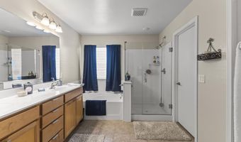 726 W JARDIN Dr, Casa Grande, AZ 85122