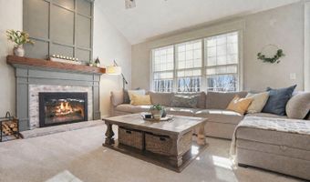 16 N Beech Tree Rd, Brookfield, CT 06804