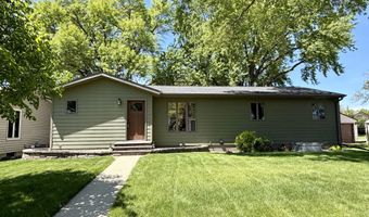 814 S Park St, Aberdeen, SD 57401