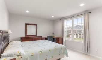 2825 Dillon Dr, Ann Arbor, MI 48105