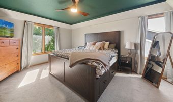 926 8th Ave NW, Altoona, IA 50009