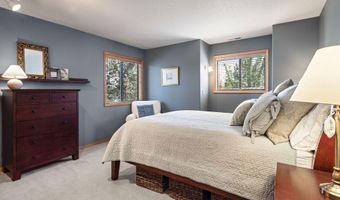 62824 Loma Vista Dr, Bend, OR 97701
