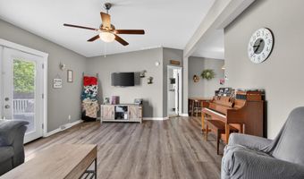 1990 Oak Leaf Dr, Adrian, MI 49221
