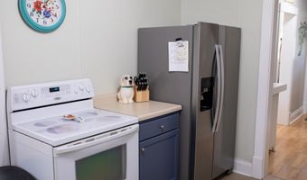 925 S 2nd St, Aberdeen, SD 57401